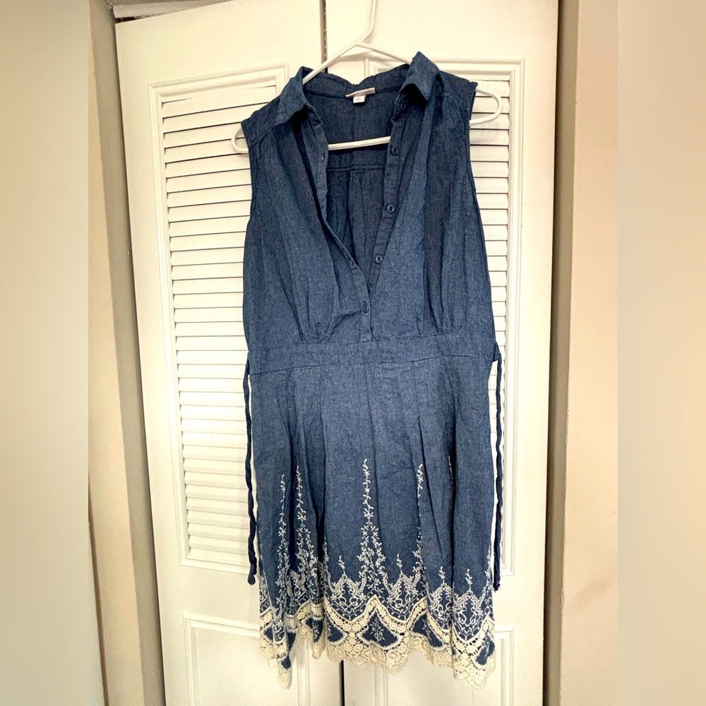 Westpoint size 14 denim blue dress with eyelet embroideries